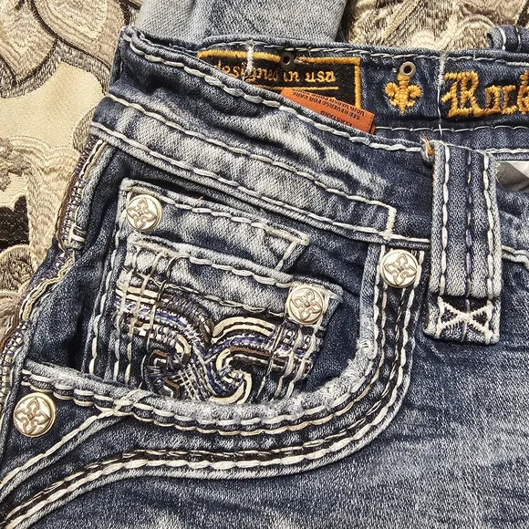 Rock Revival Blue Distressed Embroidered Jeans . Inseam Is 30 - Picture 2 of 7